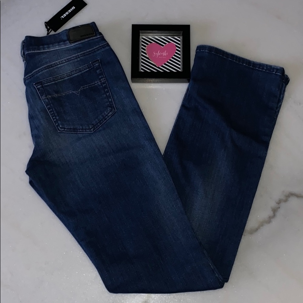 🔥 Diesel Women's Bootzee Bootcut Leg Jeans - Picture 3 of 5